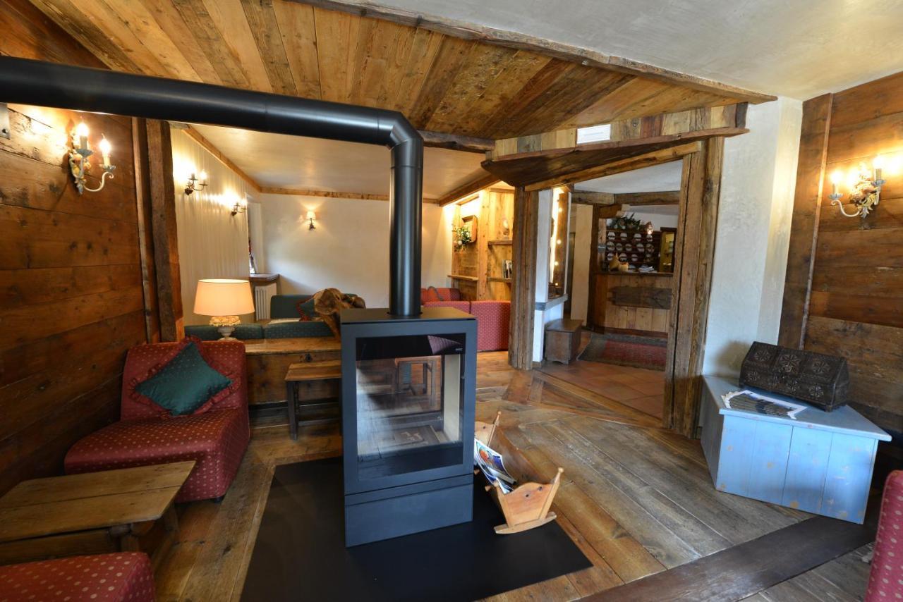 La Madonnina Del Gran Paradiso Wellness Hotel Cogne Exterior foto